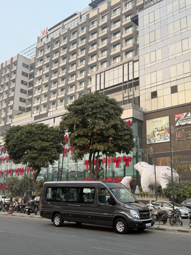 Premium Force Urbania on Hire in Chandigarh Force Urbania on Hire in Chandigarh