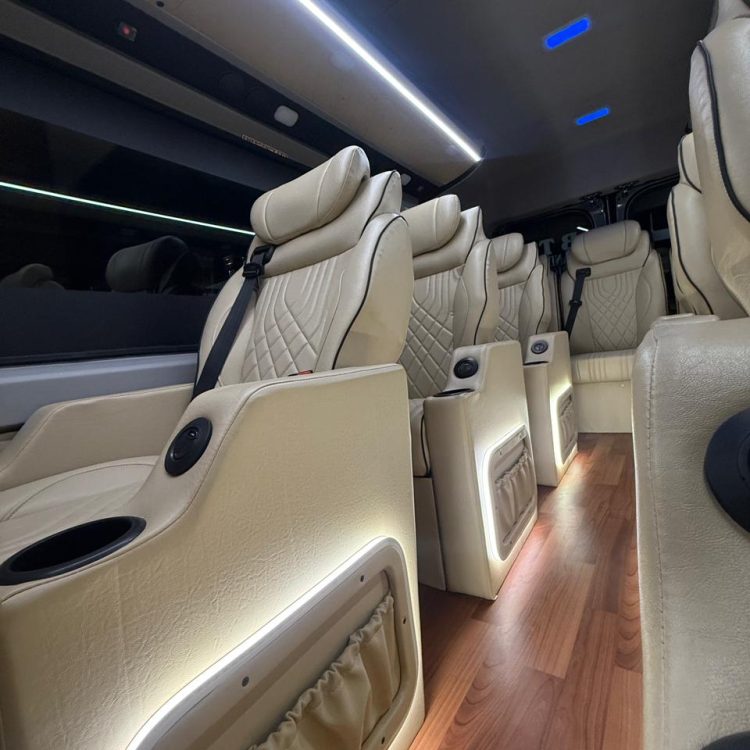 Force Urbania on Hire in Amritsar Luxury Force Urbania Van on Hire in Chandigarh